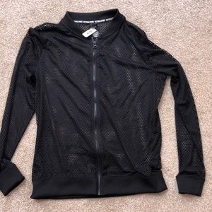 Victoria’s Secret Sport Black Mesh top NWT size small